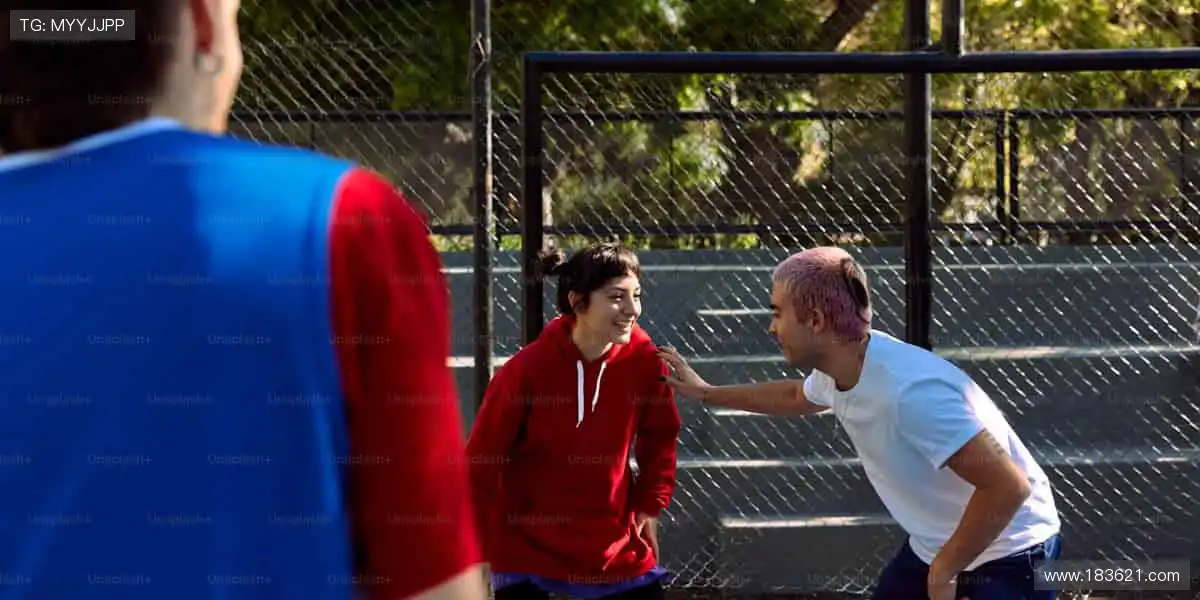 指尖滑动，精彩无限！📱 随时随地，畅享体育直播新体验！